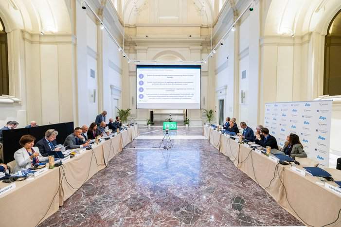 Presentazione studio Ambrosetti - EOLO