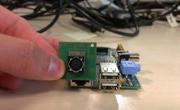 Una fotocamera per il Raspberry PI