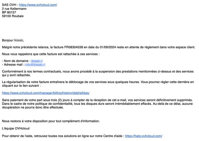 Email da OVHcloud relativa a una fattura non pagata, con dettagli urgenti per rinnovare i tuoi servizi. Sono forniti link di supporto per un'assistenza rapida.